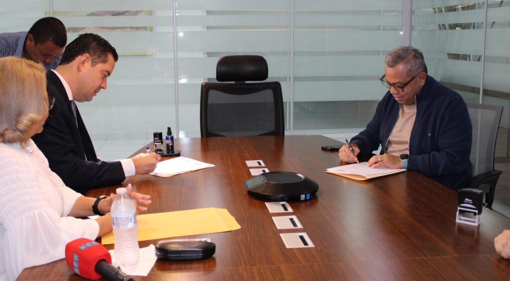La UFTF y HCH firman Convenio de Cooperación para la promover la Ley de ...
